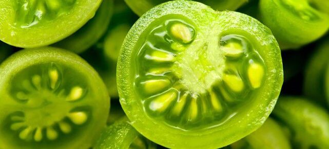 Green tomatoes treat varicose veins